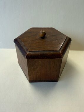 Vintage Hexagonal Wooden Lidded Keepsake Trinket Box.